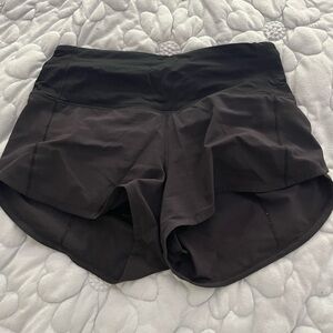 Lululemon speed up short high rise 2.5” size 4